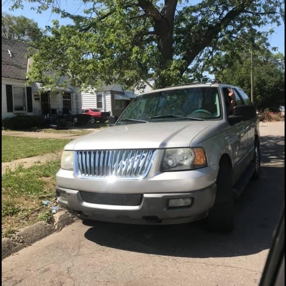 Car - Picture 2 of 8